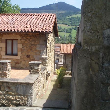 Apartamentos Rurales La Casa Vieja De Alceda المظهر الخارجي الصورة