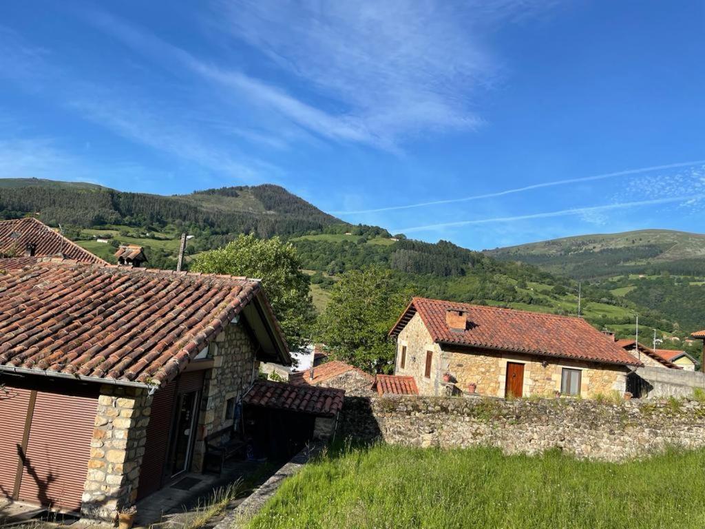 Apartamentos Rurales La Casa Vieja De Alceda المظهر الخارجي الصورة